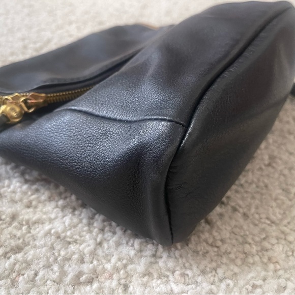HOBO Black Leather Top-Handle Crossbody Bag with Gold Hardware like new - Picture 11 of 13